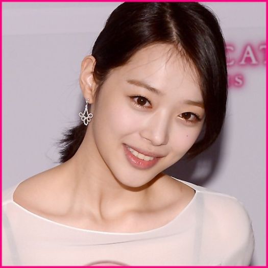 `.. Eu..la fel. :-?? Am venit..de la SM. :)) :-??.