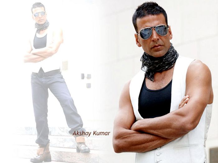 akshay-kumar-short-hair-wallpapers - Akshay Kumar