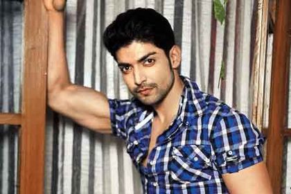 17571221 - Gurmeet Choudhary