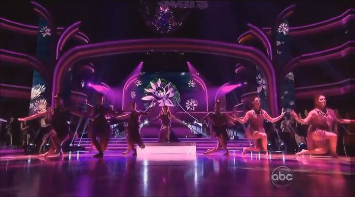 bscap0160 - xX_Come And Get It Performance on Dancing With The Stars