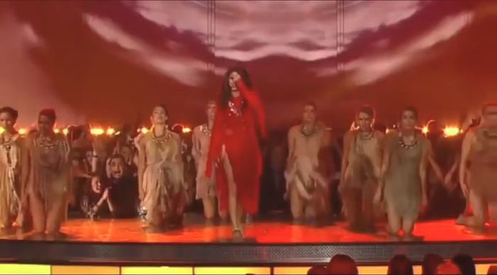 bscap0594 - xX_Come and Get It LIVE at MTV Movie Awards 2