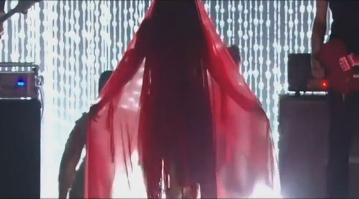 bscap0083 - xX_Come and Get It LIVE at MTV Movie Awards