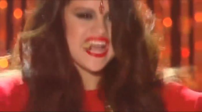 bscap0094 - xX_Come and Get It LIVE at MTV Movie Awards