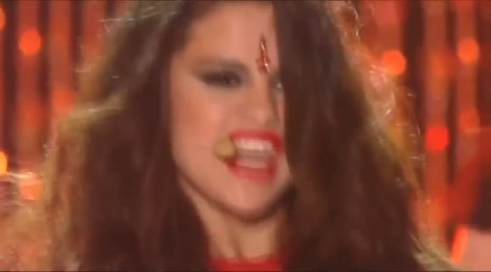 bscap0095 - xX_Come and Get It LIVE at MTV Movie Awards