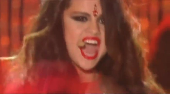 bscap0096 - xX_Come and Get It LIVE at MTV Movie Awards