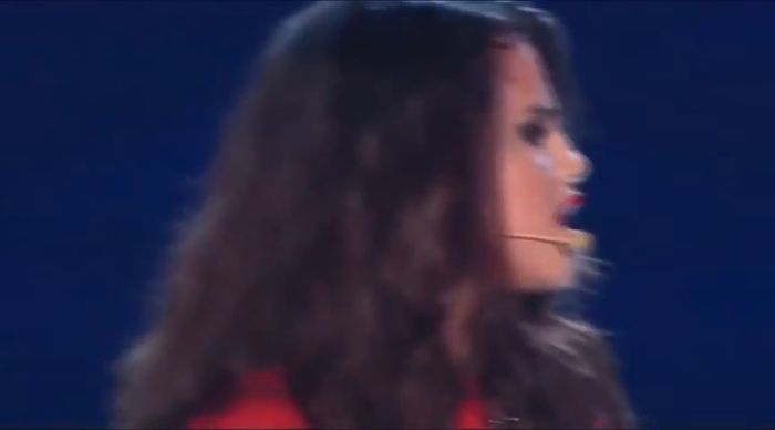 bscap0619 - xX_Come and Get It LIVE at MTV Movie Awards 2