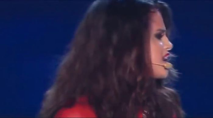 bscap0620 - xX_Come and Get It LIVE at MTV Movie Awards 2