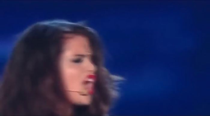 bscap0622 - xX_Come and Get It LIVE at MTV Movie Awards 2