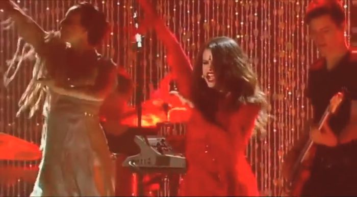 bscap0111 - xX_Come and Get It LIVE at MTV Movie Awards