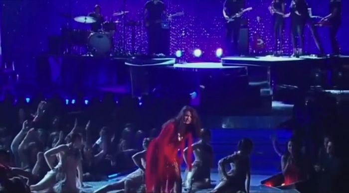 bscap0630 - xX_Come and Get It LIVE at MTV Movie Awards 2