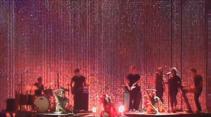 bscap0126 - xX_Come and Get It LIVE at MTV Movie Awards