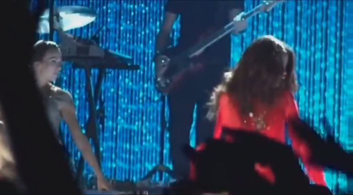 bscap0138 - xX_Come and Get It LIVE at MTV Movie Awards