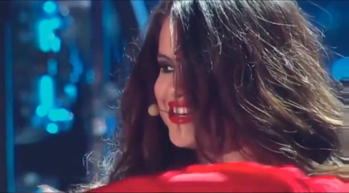 bscap0147 - xX_Come and Get It LIVE at MTV Movie Awards