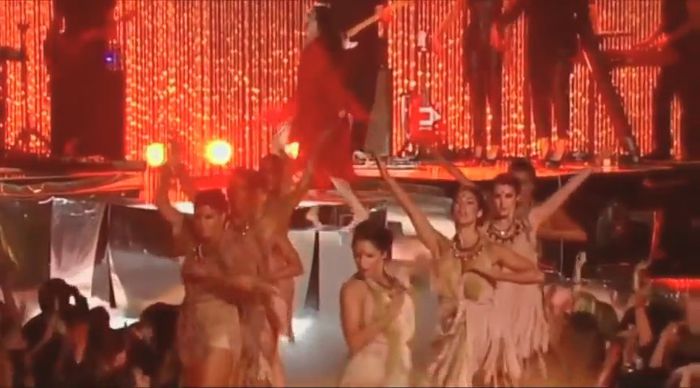 bscap0737 - xX_Come and Get It LIVE at MTV Movie Awards 2