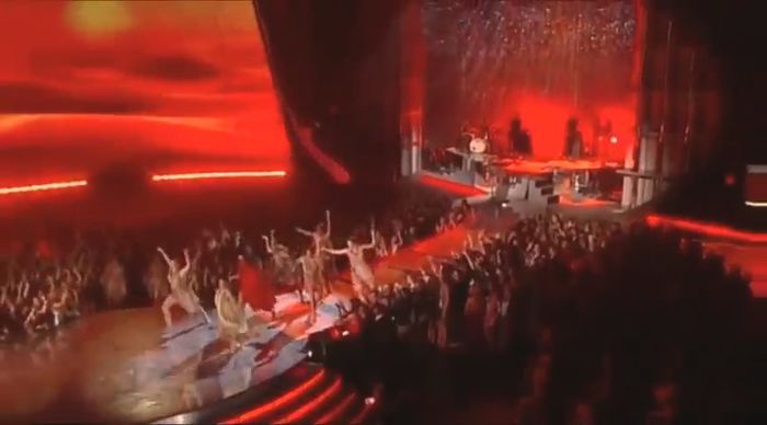 bscap0348 - xX_Come and Get It LIVE at MTV Movie Awards