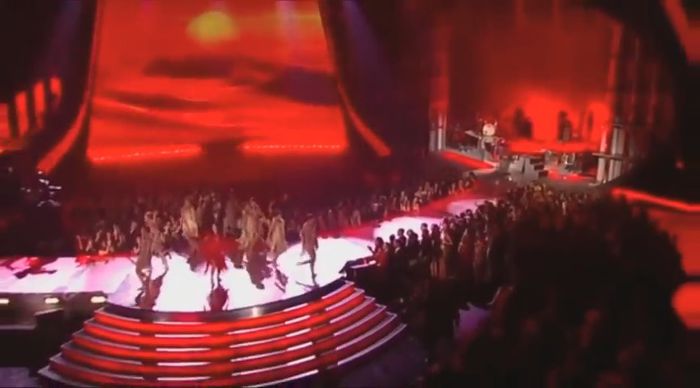 bscap0356 - xX_Come and Get It LIVE at MTV Movie Awards