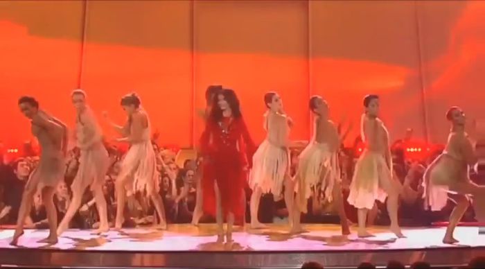 bscap0364 - xX_Come and Get It LIVE at MTV Movie Awards