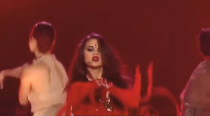 bscap0384 - xX_Come and Get It LIVE at MTV Movie Awards
