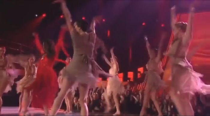 bscap0388 - xX_Come and Get It LIVE at MTV Movie Awards
