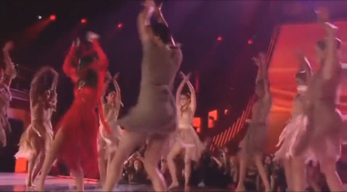 bscap0390 - xX_Come and Get It LIVE at MTV Movie Awards