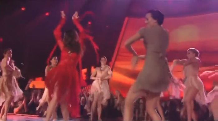 bscap0395 - xX_Come and Get It LIVE at MTV Movie Awards