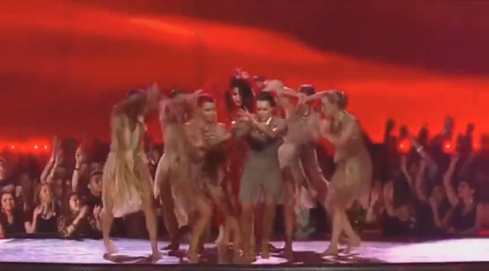 bscap0417 - xX_Come and Get It LIVE at MTV Movie Awards