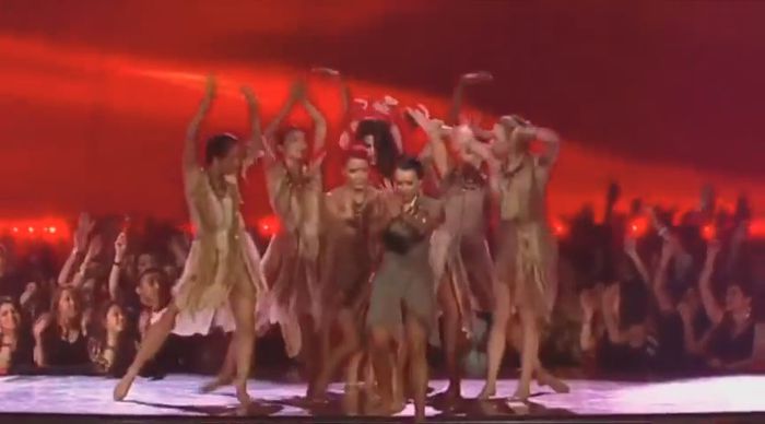 bscap0418 - xX_Come and Get It LIVE at MTV Movie Awards