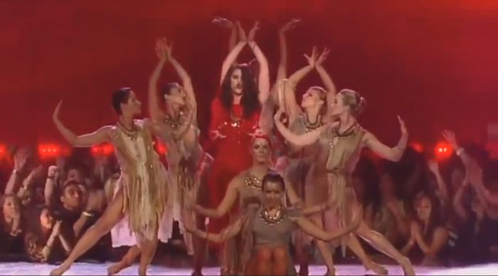 bscap0425 - xX_Come and Get It LIVE at MTV Movie Awards