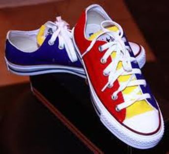 images (1) - Tenisi All Star Converse steagul Romaniei