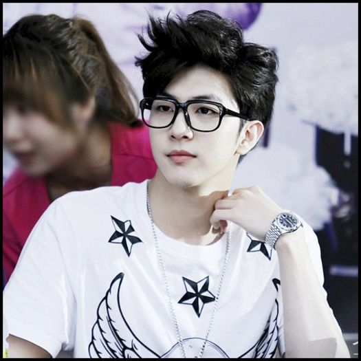 [:|]. Nu-s grele..:p..Locatar hyung :D..doar eu..fara astia :-w..:D - ix __ Episodul 026 __ xi