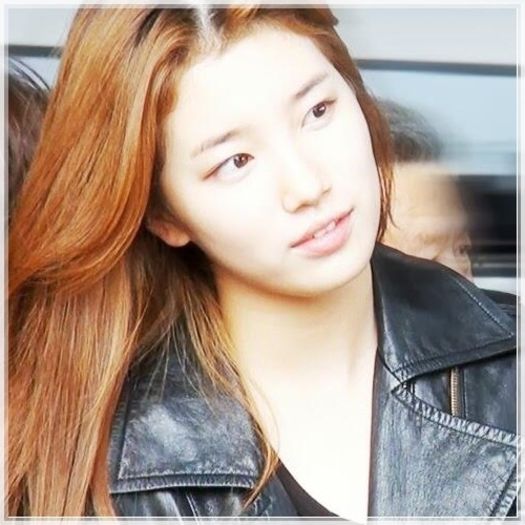(*) ..Tu crezi ca oppa e ca tine? :-w ..Vin imediat. :d [fuge sus]