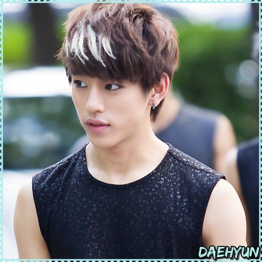 ^D^ [coboara frecandu`se la ochisori] Heii guys. (:| :-h. - ix __ Episodul 026 __ xi