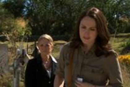 adriana-exhuma-la-tumba-de_192x129