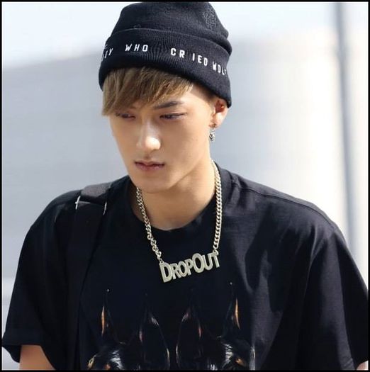 (Tao) ..Multumesc. :) Aaa, inteleg-inteleg. :3 :)) ..[bea]