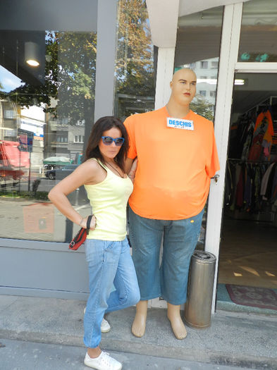 VIITORUL MEU CUMNAT:)))