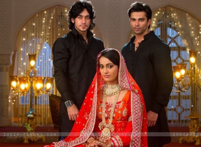 292226-surbhi-jyoti-karan-singh-grover-and-rishab-sinha