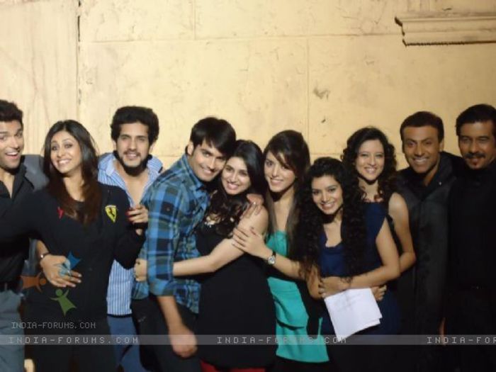 261058-pyaar-ki-yeh-ek-kahani-team - Rithvik Dhanjani