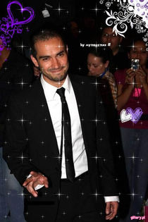 0106274797 - Poze glitter cu Alfonso Herrera