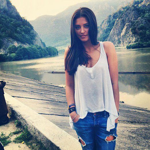 555677_335433256544244_297034454_n - antonia