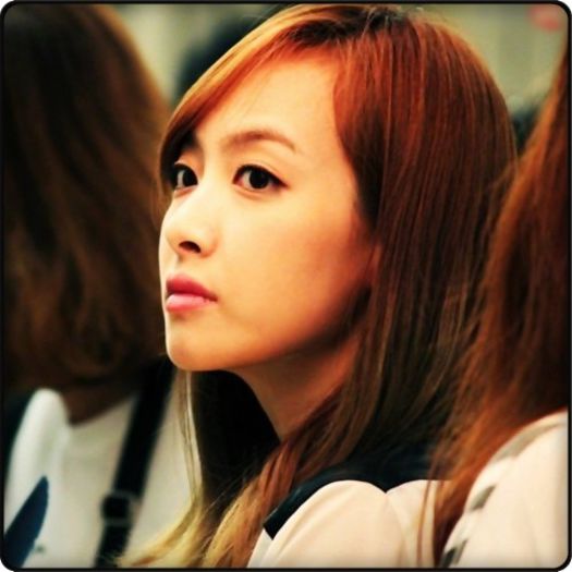 #. :-w Yaa. :-w [scoate un `8` :));il lipeste pe foaia caietului;i`l da lui MW].