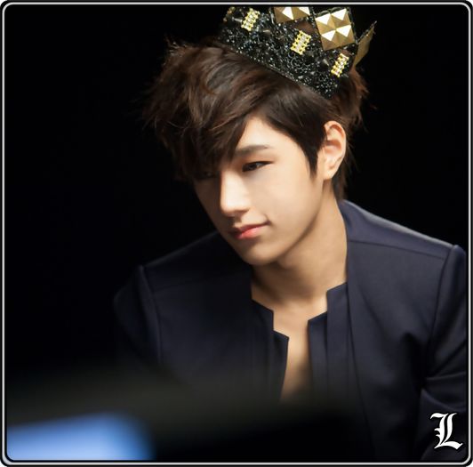 ∞ .. Nu,doar ca oppa sta asa bine aici,incat somnicul a venit peste el. :3 .. :)) ..