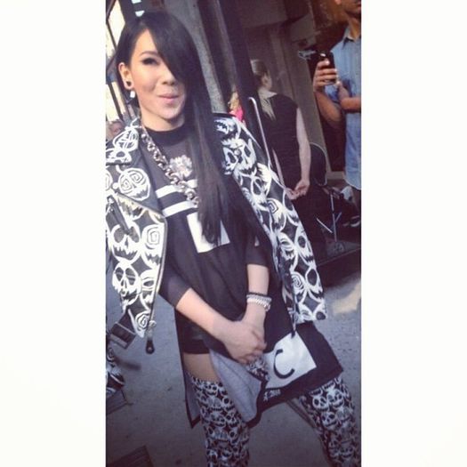 33 - 2ne1 7