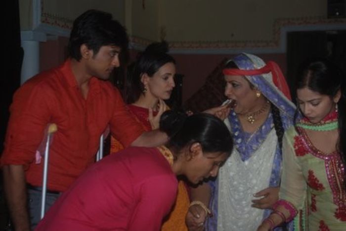 281772_147375182004534_4526575_n - Sanaya Irani