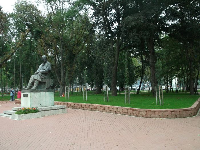 OMUL IN SINGURATATEA LUI