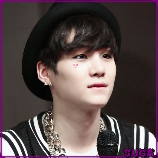 ✖ [coboara cu o patura] Spuneai ceva,Hye? :-? [se pune pe fotoliu;se acopera cu patura] :3 (:|. - ix __ Episodul 029 __ xi