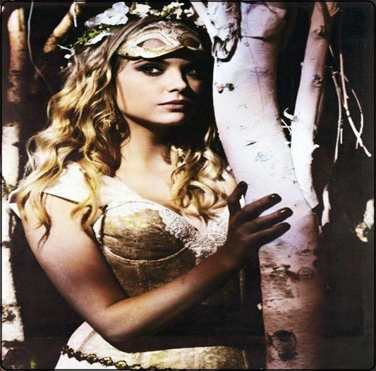 ┊^^  9 13 13 - I fell under you spell a love ;3