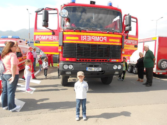 de ziua pompierului cu Andrei - ANDREI LA MAIERUS SI BRASOV