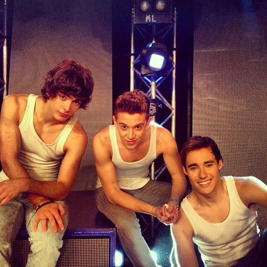 1097967_187227168117308_461439865_n