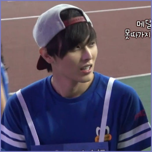 <.> Sa stii ca m-am plictisit sa vorbesc cu casuta postala -_-.. :)) - ix __ Episodul 030 __ xi