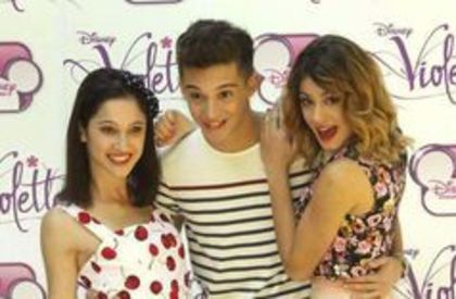 90748442_ICFKZBY - sedinta foto violetta